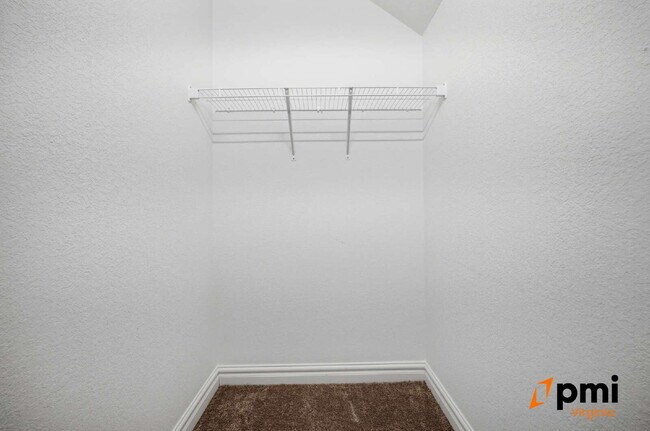 Building Photo - Stunning 5 Bedroom Waterfront Home with 2 car garage