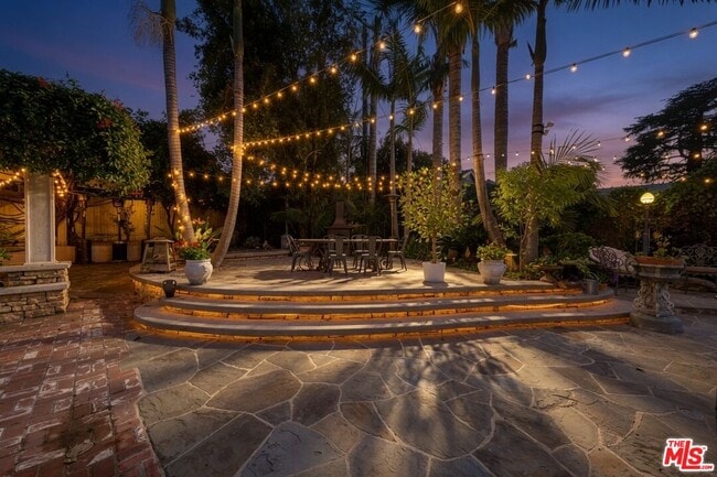 Building Photo - 13166 Valley Vista Blvd