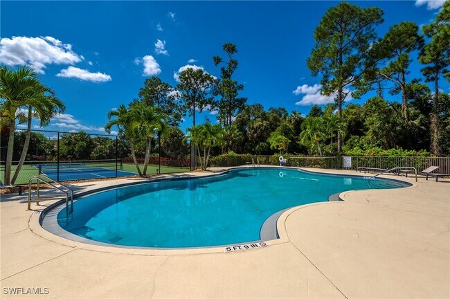 Building Photo - 975 Tivoli Ct
