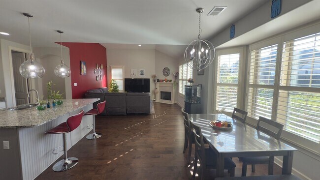 Building Photo - 1217 Pilgrim Ridge Rd