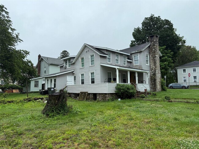 Building Photo - 19 Broadhead St
