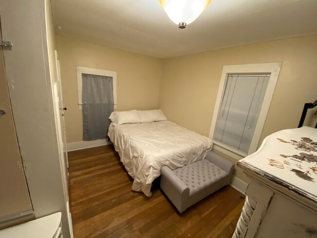 Bedroom 2 - 525 N Boyer Ave