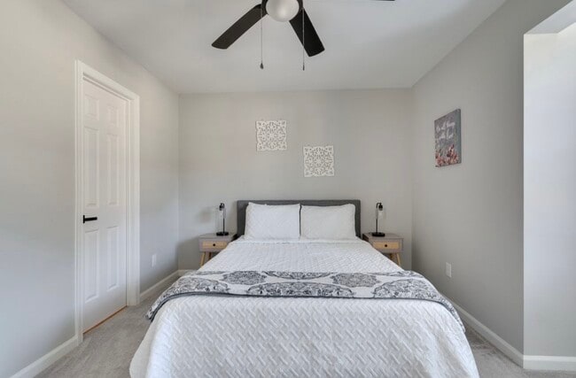 Building Photo - 3302 Comstock Rd