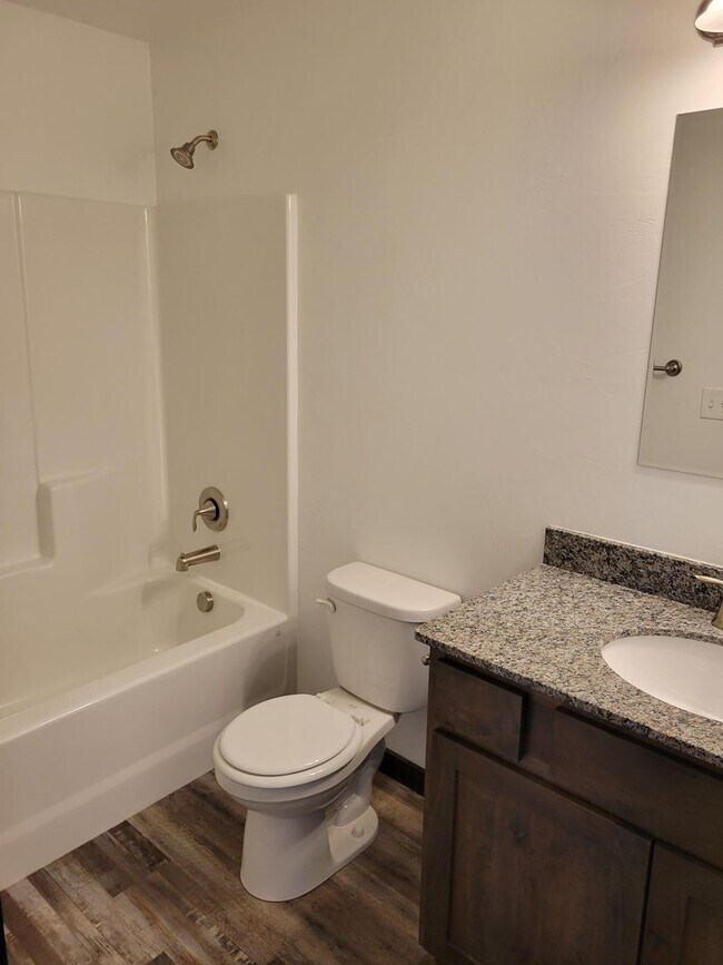 Building Photo - 3 Bedroom 2 1/2 Bathroom Townhouse- NEWLY BUILT-