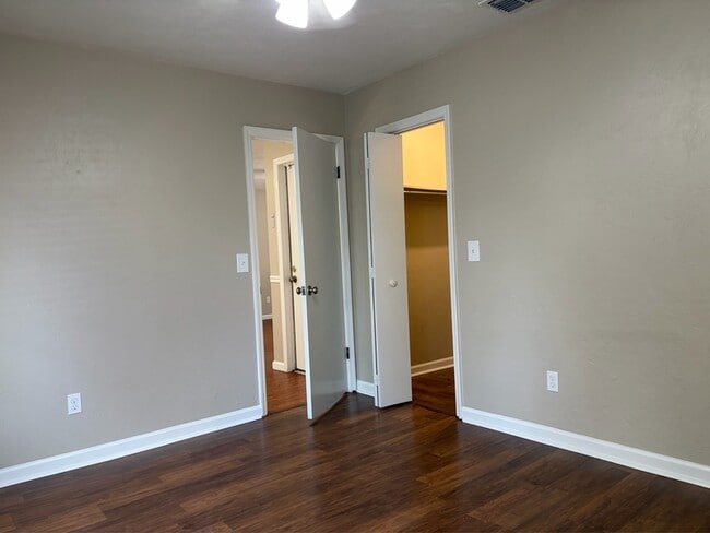 Building Photo - 4201 Woodhill Ct