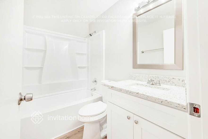 Building Photo - 5621 Piney Ridge Dr