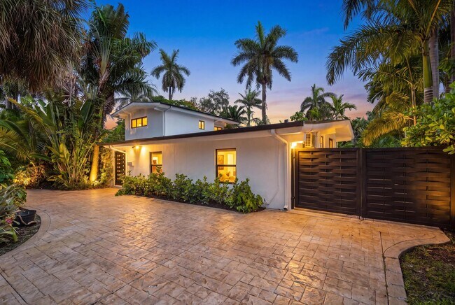 Building Photo - 7810 Beach View Dr