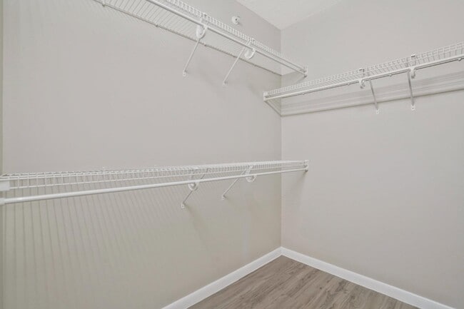 Building Photo - 851 N Glebe Rd