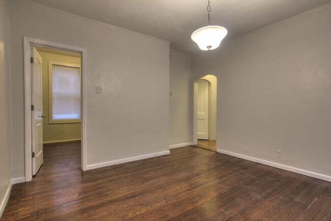 Building Photo - 3640 Gustine Ave