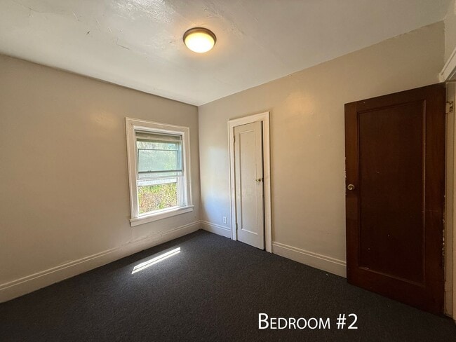 Building Photo - 27 Carthage Dr