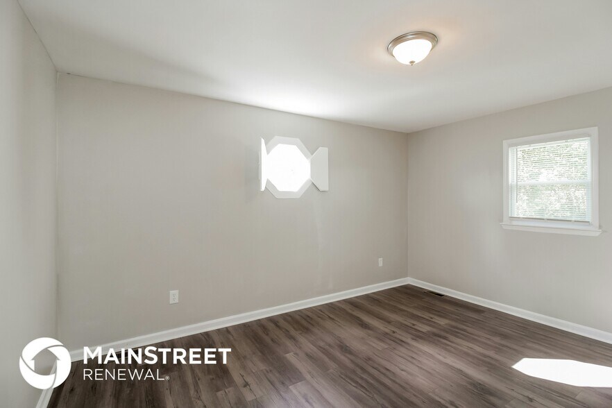 Building Photo - 179 Hazelton Loop