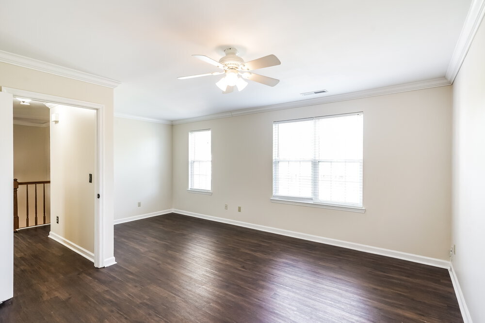 Building Photo - 2873 Iroquois Dr