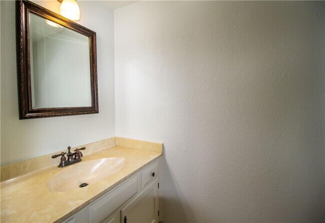 Building Photo - 8211 Pilgrims Pl