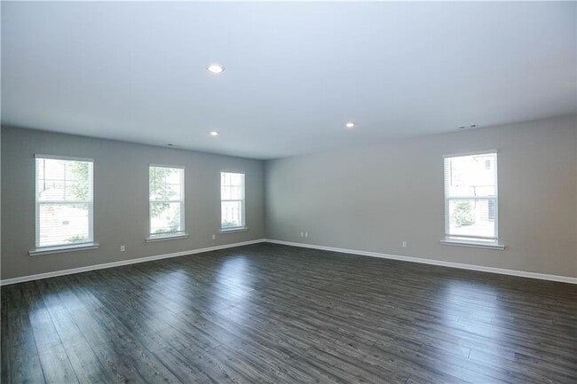 Building Photo - 4355 Magpie Dr