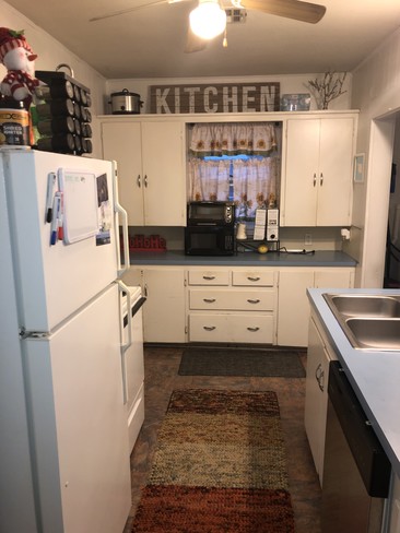 Kitchen - 707 S Monroe St