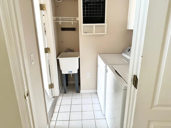 Building Photo - 7831 Citrus Creek Dr