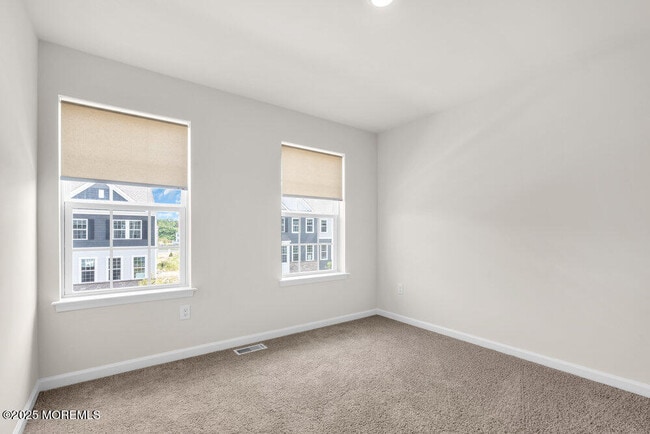 Building Photo - 8 Rothbury Ct
