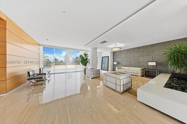 Building Photo - 881 Ocean Dr