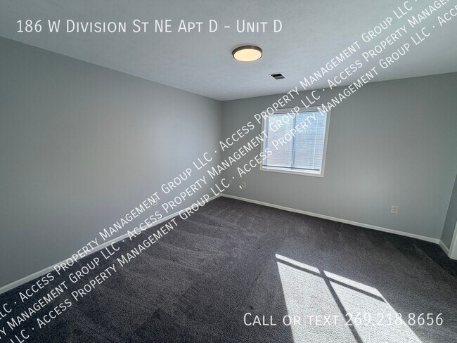Building Photo - 186 W Division St NE