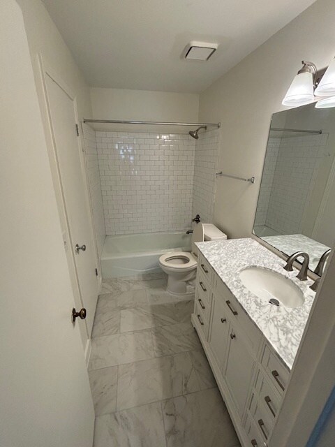 Building Photo - 510 Basswood Ave