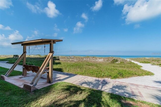 Building Photo - 880 Mandalay Ave