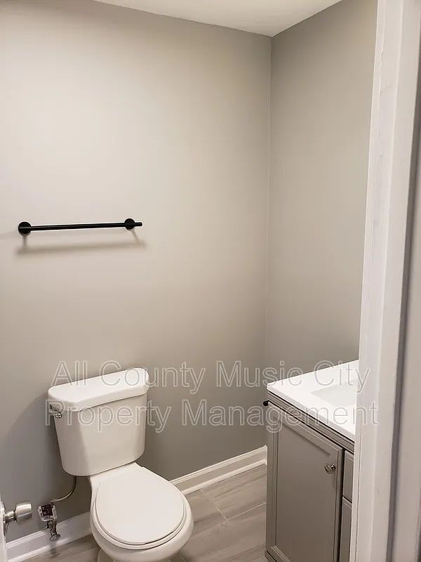 Building Photo - "Charming 3-Bedroom Retreat in Nashville – Cozy Living with 1,061 Sq Ft of Comfort!"