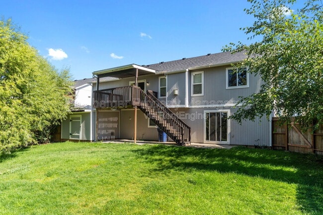 Building Photo - 7615 N Ash Ln