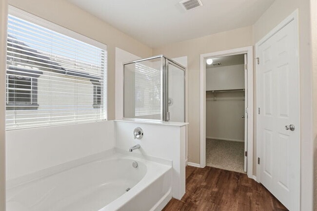 Building Photo - 981 S Deerfield Ln