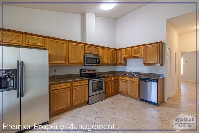 Building Photo - 1555 Blue Point Ave