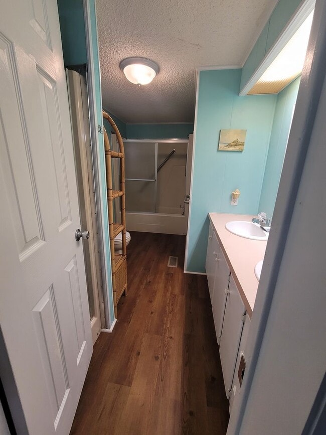 Building Photo - 5 Bedroom Beach House