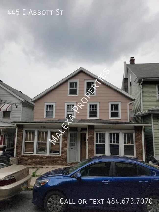Building Photo - 445 E Abbott St