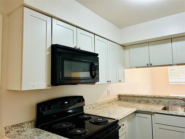Building Photo - 5989 Allday Dr