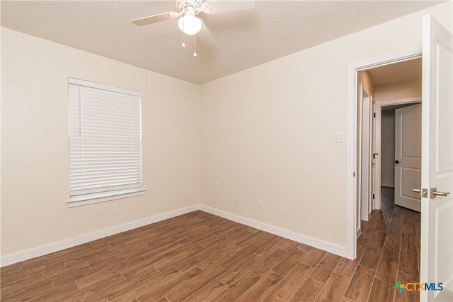 Building Photo - 304 Timber Ridge Dr
