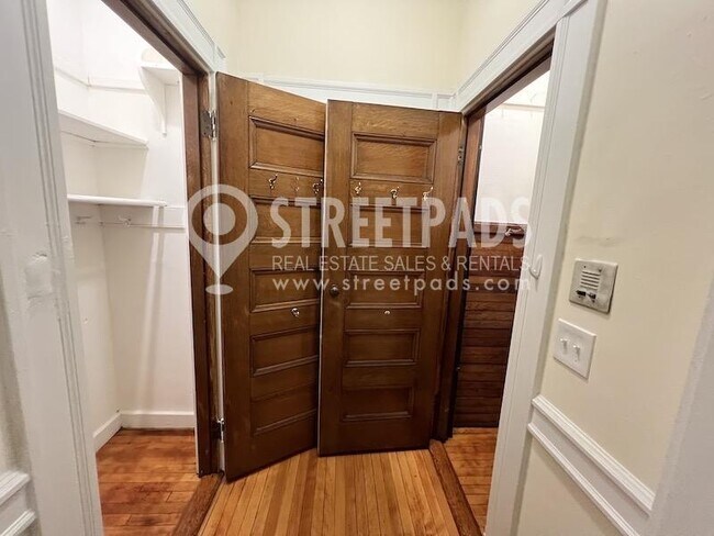 Building Photo - 1 bedroom in Cambridge MA 02138