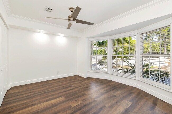 Building Photo - 3517 N Flagler Dr