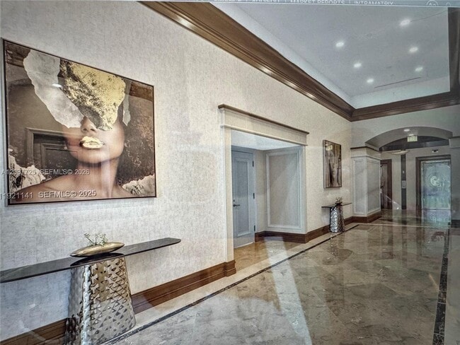 Building Photo - 16500 Collins Ave