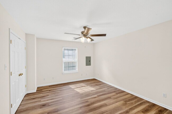 Building Photo - 1716-1718-1718 Juniper Dr