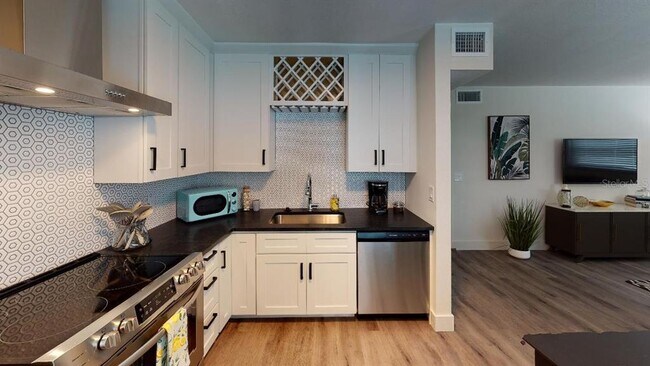 Building Photo - 1910 Morrill St