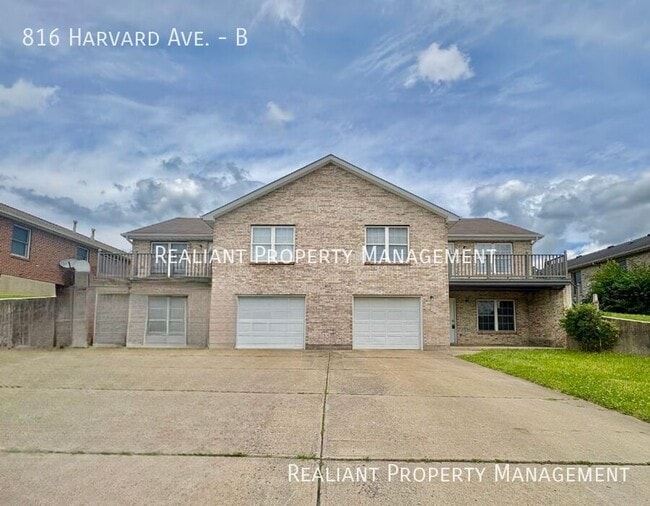 Primary Photo - 816 Harvard Dr