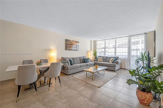 Building Photo - 3725 S Ocean Dr