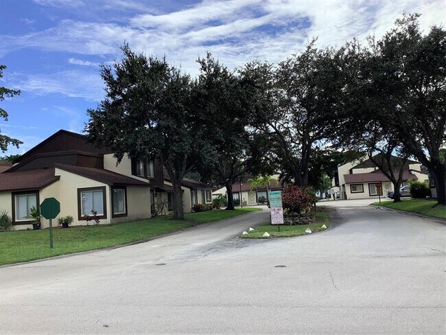 Building Photo - 5280 Bosque Ln