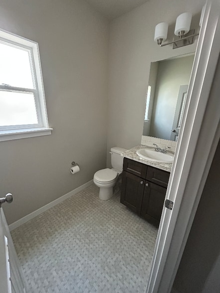 Building Photo - 1008 Frank Henry Rd