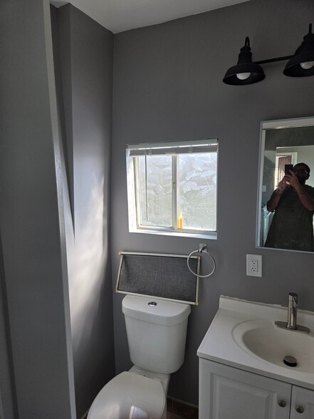 Building Photo - 4010 Rockwood St