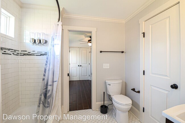 Building Photo - 3 br, 2 bath House - 2830 Hilliard Drive