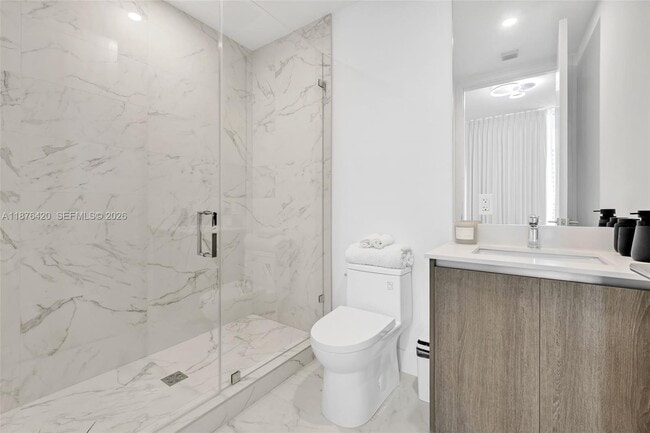 Building Photo - 17550 Collins Ave