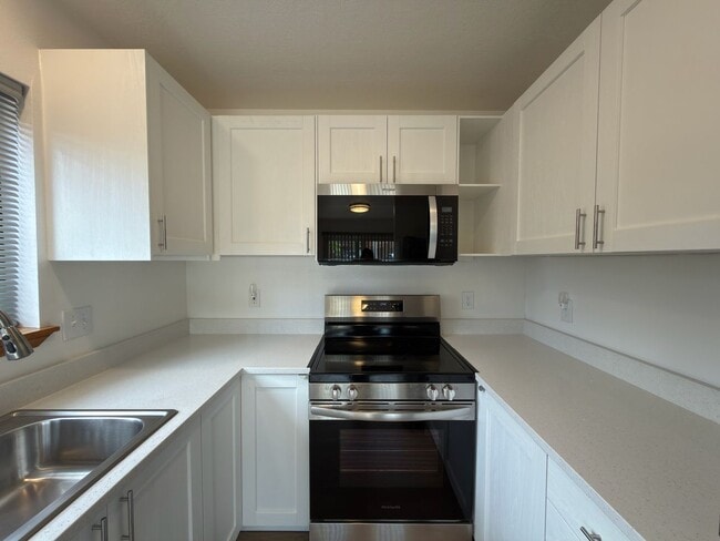 Building Photo - 1307 Rufina Ln