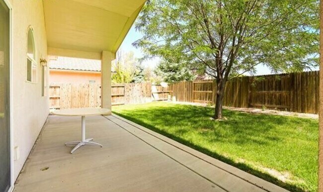Building Photo - 1036 Willowcrest Dr