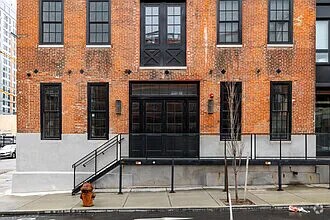 Building Photo - 500 N 13th St