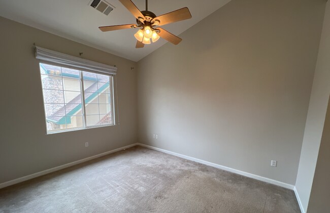 Building Photo - Upper Level Condo Near Cherry Creek State ...