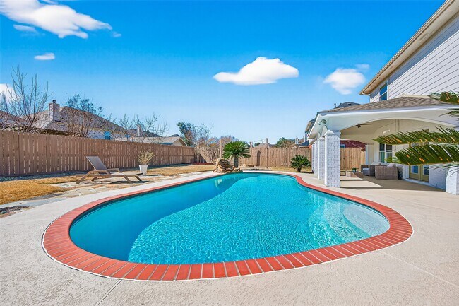 Building Photo - 16535 Oat Mill Dr